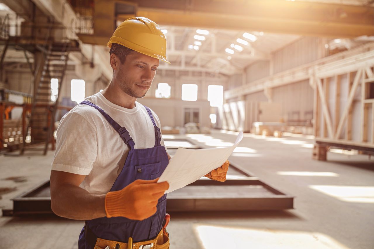 MANTÉN TU EMPRESA SEGURA: CONSEJOS DE SEGURIDAD PARA TUS REFORMAS - SOS ASISTENCIA Cumplimiento de Normas de Seguridad: La Prioridad